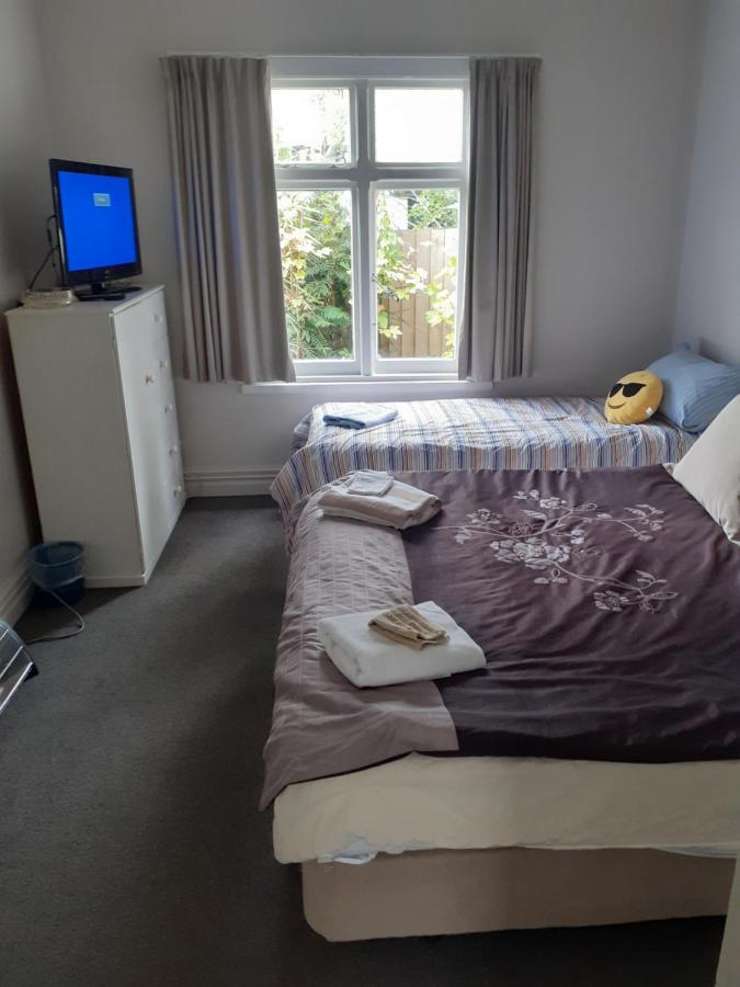 Intrepid Bed & Breakfast Christchurch Luaran gambar